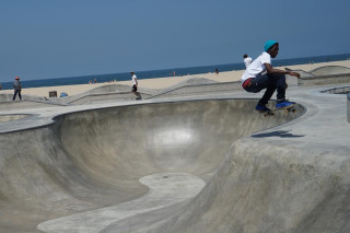 tag7 venice beach skateboard
