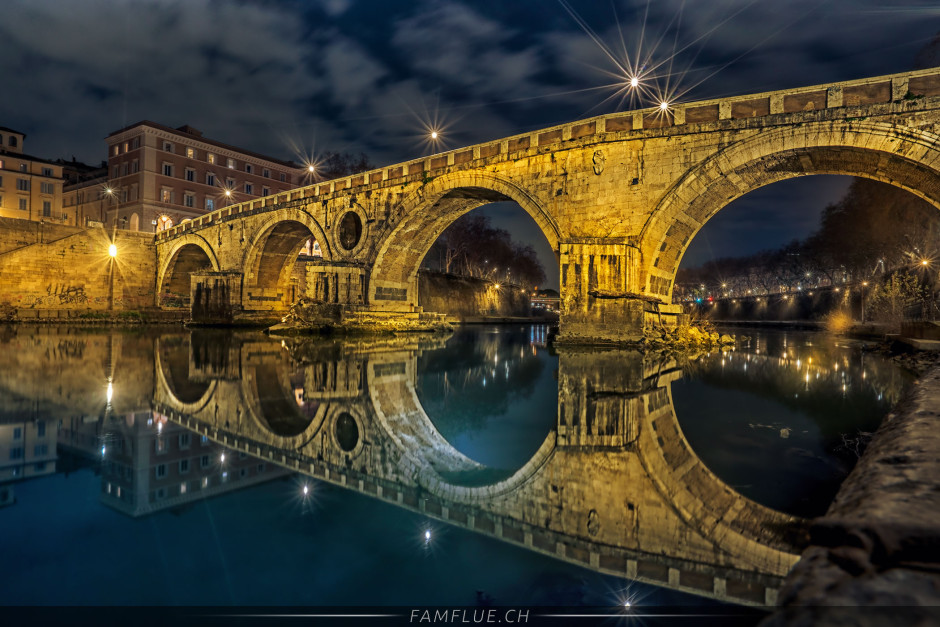 Bearbeitete RAW-Datei der Ponte Sisto in Rom bei Nacht