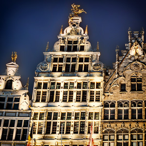 image from "Antwerpen Grote Markt" by kfphotography