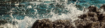 image from the waves in Saint-Tropez by kfphotography